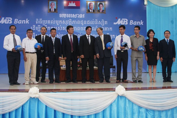 MB tổ chức lễ phát động an toàn giao thông tại Campuchia